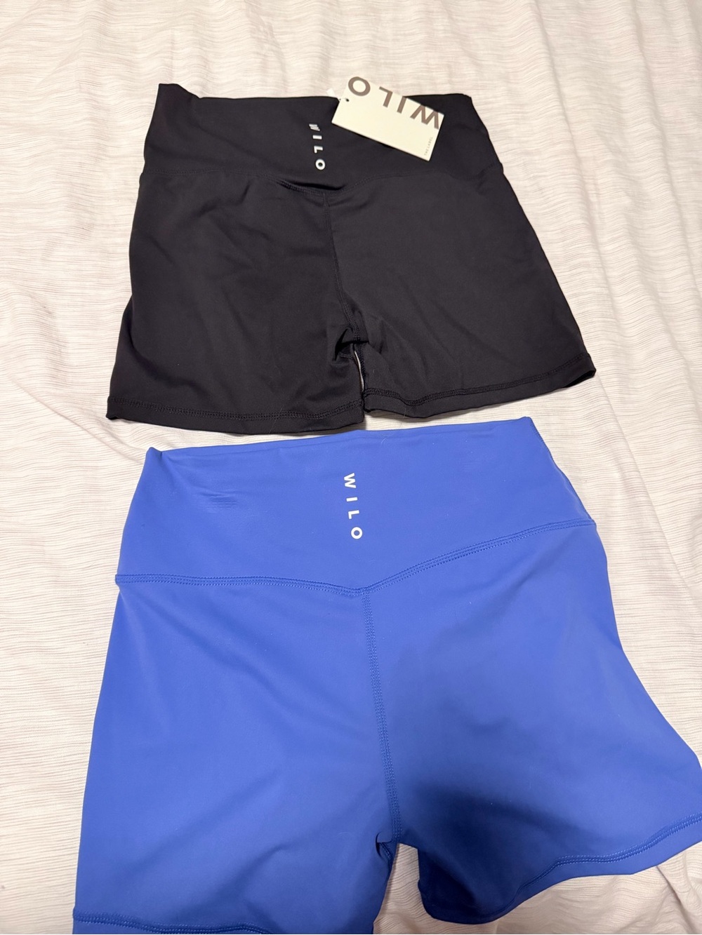 Wilo. High-Waist Women’s Active Shorts - Black & Blue